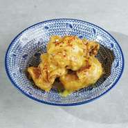 マスタード、マヨネーズ、蜂蜜の三位一体クセになる美味しさ