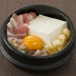 味噌×豚肉でがっつり大満足な純豆腐です
