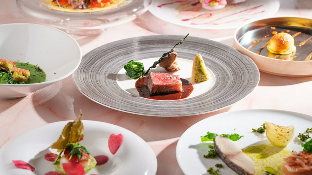 宮城や東北の食材と、各地から取り寄せた旬の食材が織りなす『ディナーコース』