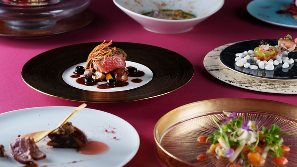 東北6県それぞれの食材で一皿を仕立て、東北各地を旅するようにお楽しみいただけます。