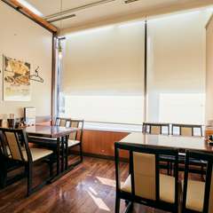 友人・家族で利用できる、オープンなくつろぎ空間