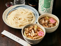 打ちたてうどんを特製つけ汁でいただく『つけ汁うどん』