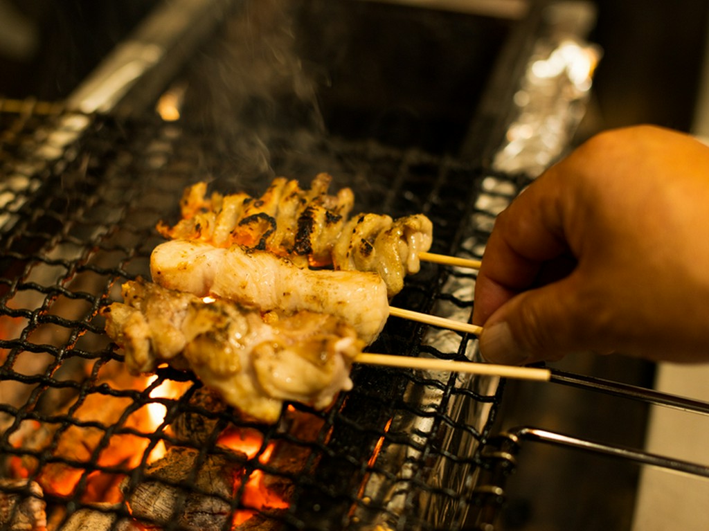 おいしさの要となる、国産鶏肉と選りすぐりの野菜