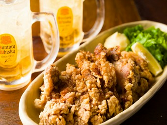 醤油やにんにく＆生姜が効いた、ボリューム満点の『鶏唐揚』