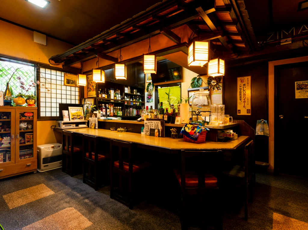 季節の旬魚やお酒を満喫できるアットホームな料理店