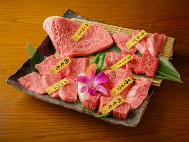 スペシャリスト厳選。味と質にこだわった食材が自慢