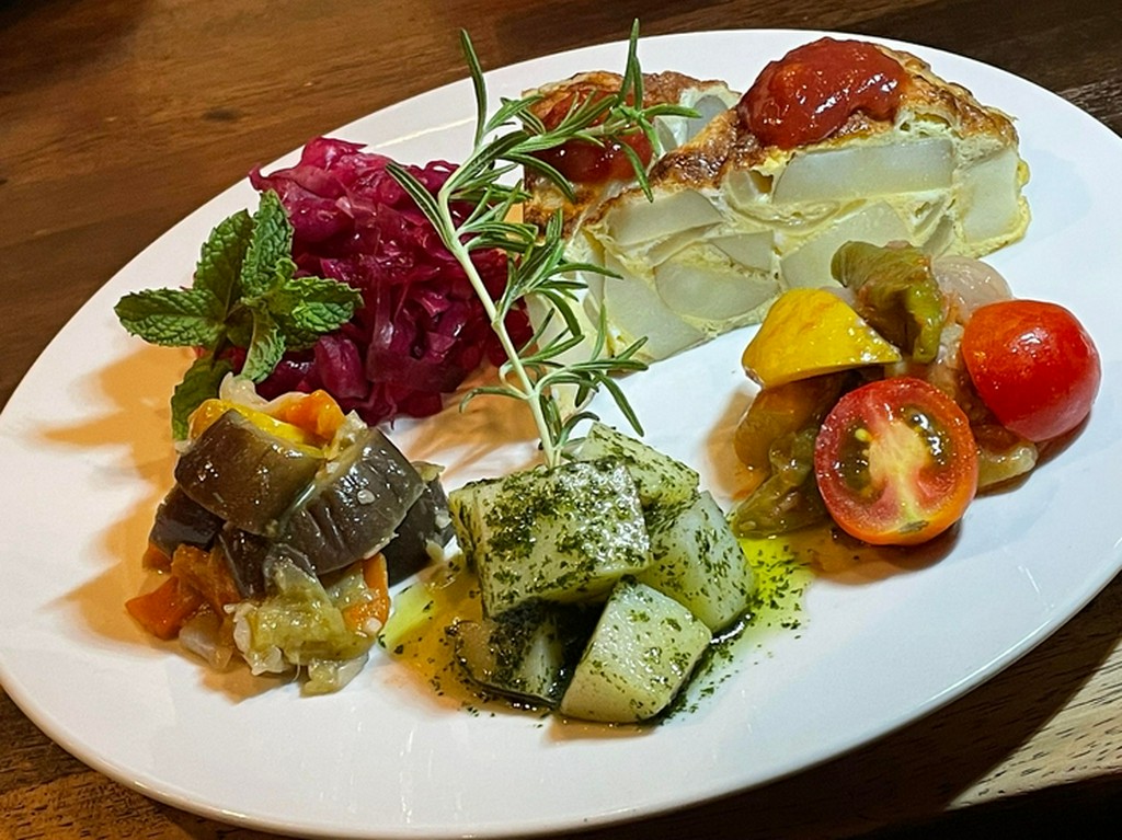 季節の野菜が主役『旬のお野菜タパス5種盛り合わせ』