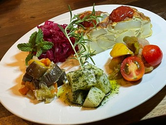 季節の野菜が主役『旬のお野菜タパス5種盛り合わせ』