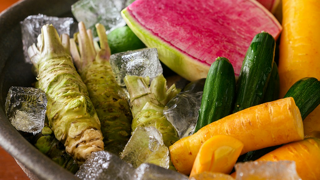 旬の野菜は、その鮮度と味わいで料理とお酒に深みを加える