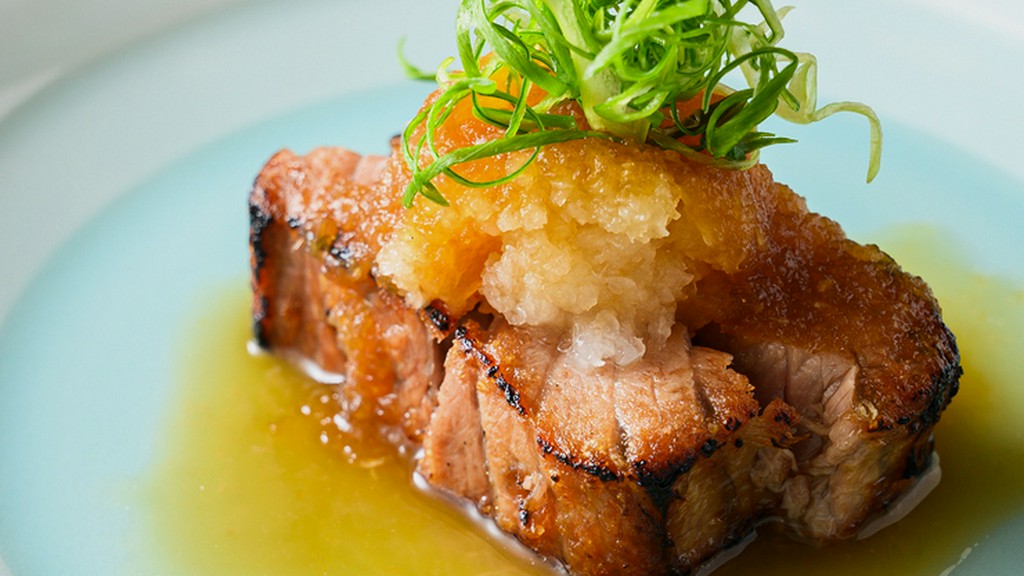 炙られた表面は香ばしさが漂い、焼き加減も絶妙『一品　鮪料理』