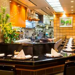 カウンター席での接待、【和ふらんす神田川】ならでは