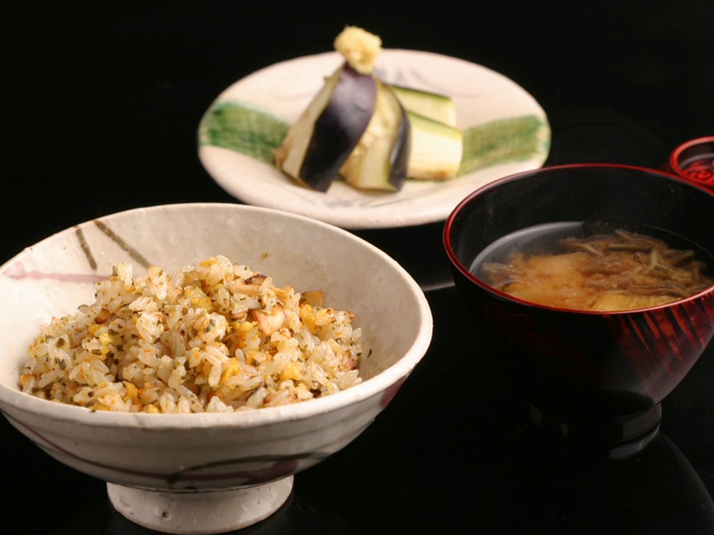 開店当初以来、変わらない味を届けている『柴漬けピラフ』