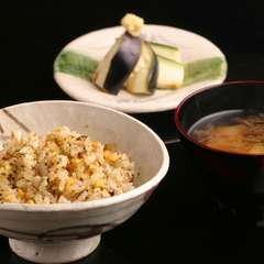 開店当初以来、変わらない味を届けている『柴漬けピラフ』