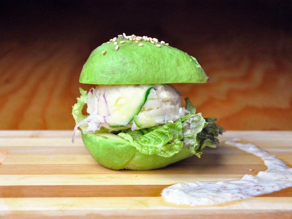 アボカドアンチョビポテトサンド