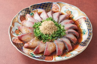 名物鶏の丸焼きに、宴会といえば鍋、当店自慢の特製白湯スープからなるキムチもつ鍋までご堪能下さい。