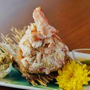 北海道産毛蟹の甲羅盛りAssorted hair crab shell from Hokkaido