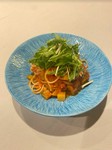 年に数度しか採れない珍しい野菜や果物などの食材を仕入れ、メイン料理やデザートなど季節を感じる逸品たち。また、全国より仕入れる季節の果物でカクテルなど、お食事とのマリアージュもお愉しみいただけます。