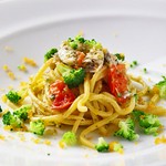 接待向きの充実した内容のコース。
それぞれのお料理に合わせたグラスワイン（5杯）をお楽しみください。