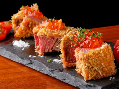 肉好きの心を奪う、とろける旨さと食感『牛ヒレ肉のカツレツ』