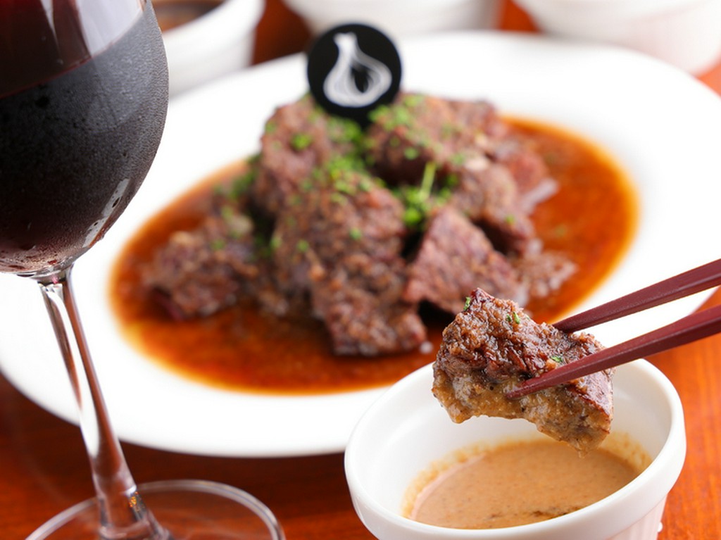 ステーキ部門で「食べログ百名店」に選ばれた人気店