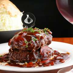 ガーリックドレッシングで食べるサラダも絶品