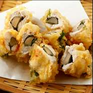 ササミと大葉が新生姜と相性抜群ですよ。衣はサクッ中の新生姜はホクホクでーす