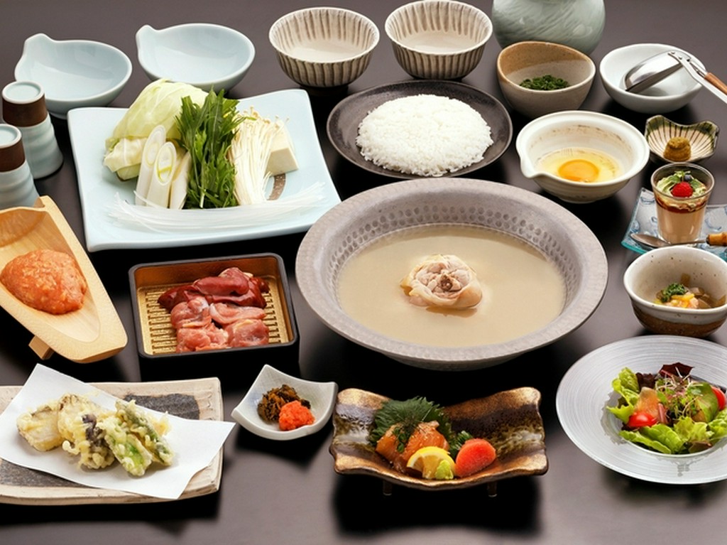 大阪で本場博多を楽しむ、大人の水たきデート