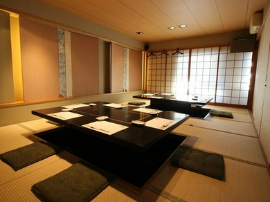 落ち着いた雰囲気が魅力の大人な空間