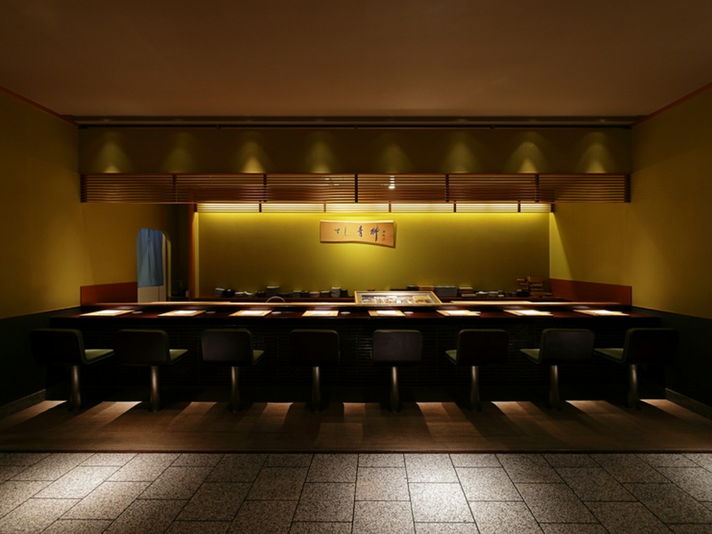 東京駅のシンボル、赤煉瓦駅舎内にある名門ホテル内の隠れ家