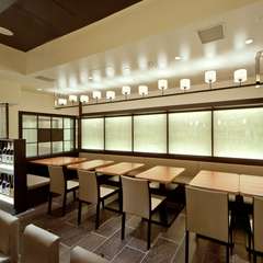 テーブル席のご用意もございます。大切なご会食でぜひ。