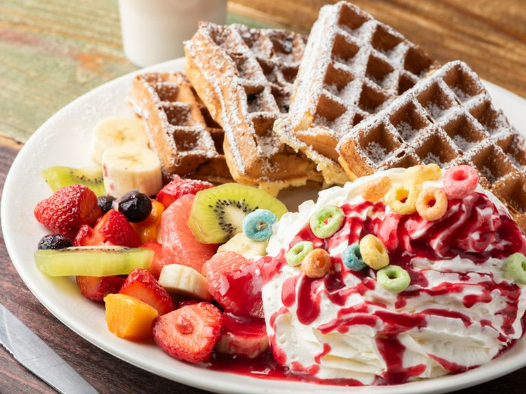 女性同士で、心温まる会話と笑顔で満ちたひとときを