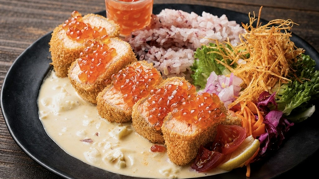 栄養バランスの良さを楽しめる『サーモンタルタルオーシャンプレート』