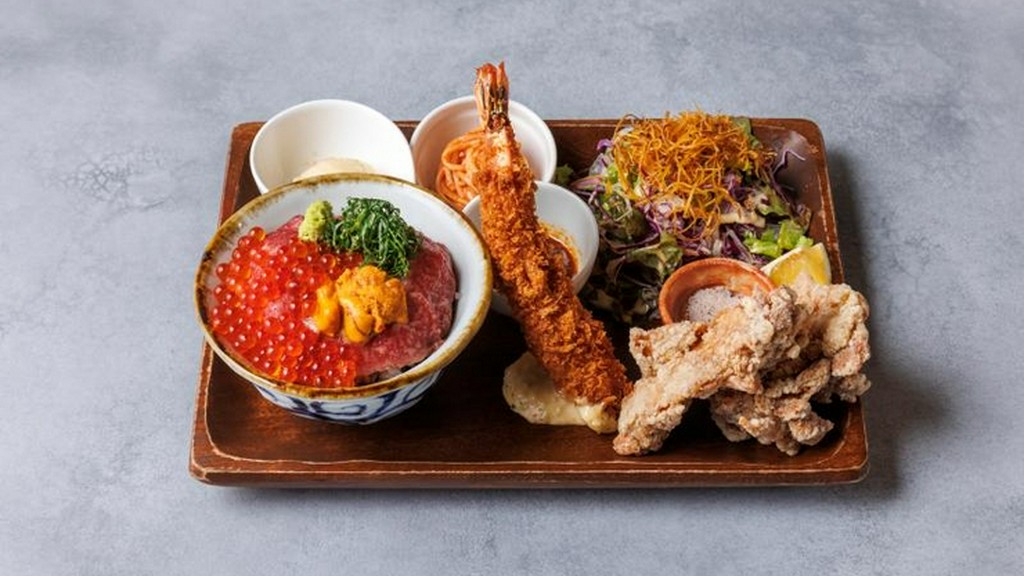 ロスビからあげエビフライプレート