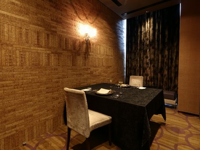 ビジネスシーンに新たな風を吹き込む、楽しい食事体験を