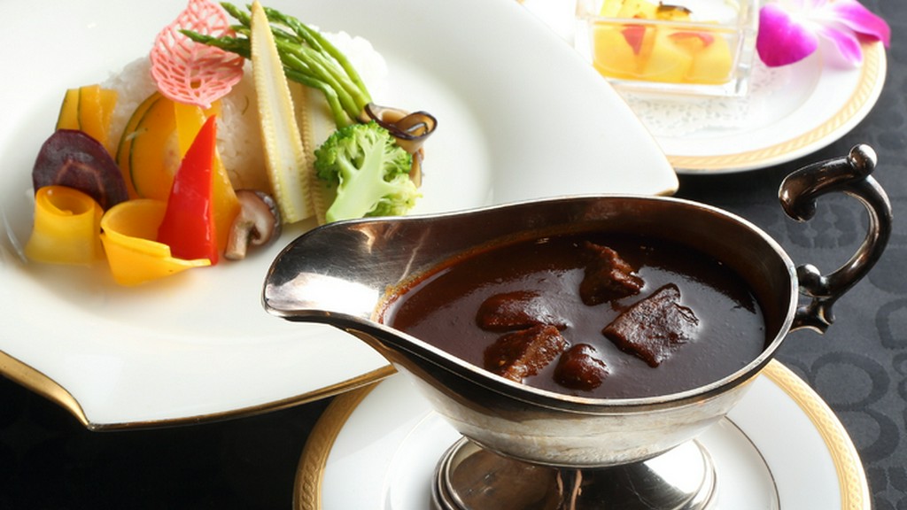 時代と共に少しずつ変化したその味わいを、変わらぬ魅力で楽しめる『アラスカ特製　ビーフカレー』