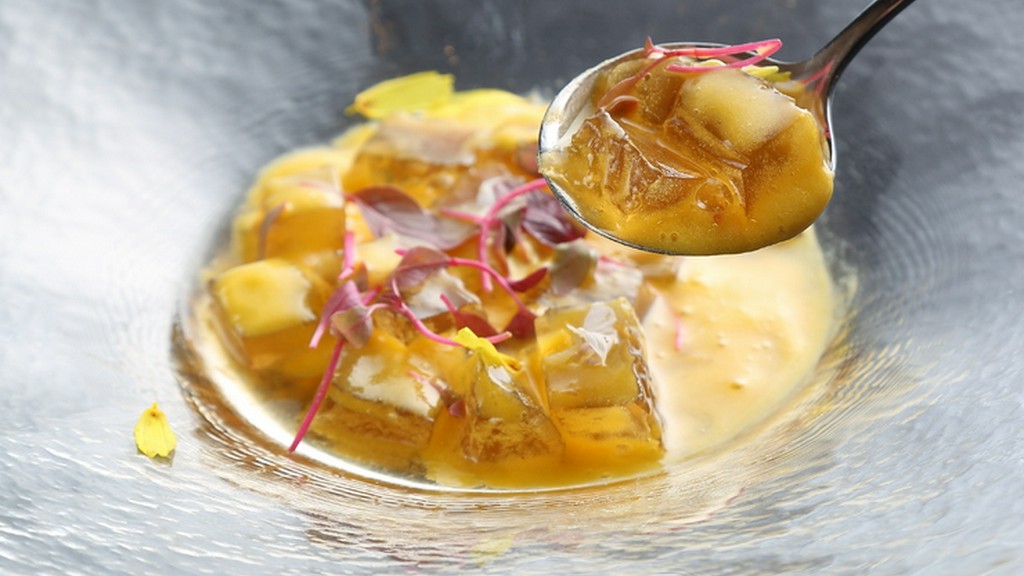 楽しいプレゼンテーションにワクワクする、『コース料理』