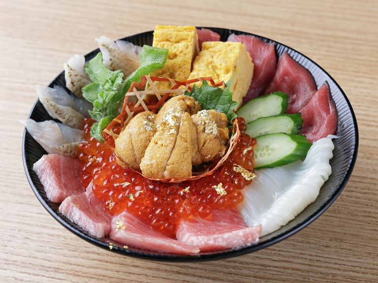 【春日部店】のために考えだされた限定メニュー『特上もりもり丼』