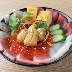 【春日部店】のために考えだされた限定メニュー『特上もりもり丼』