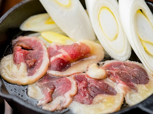 合鴨農法で育った鴨肉は、風味がよくコクのある味わい