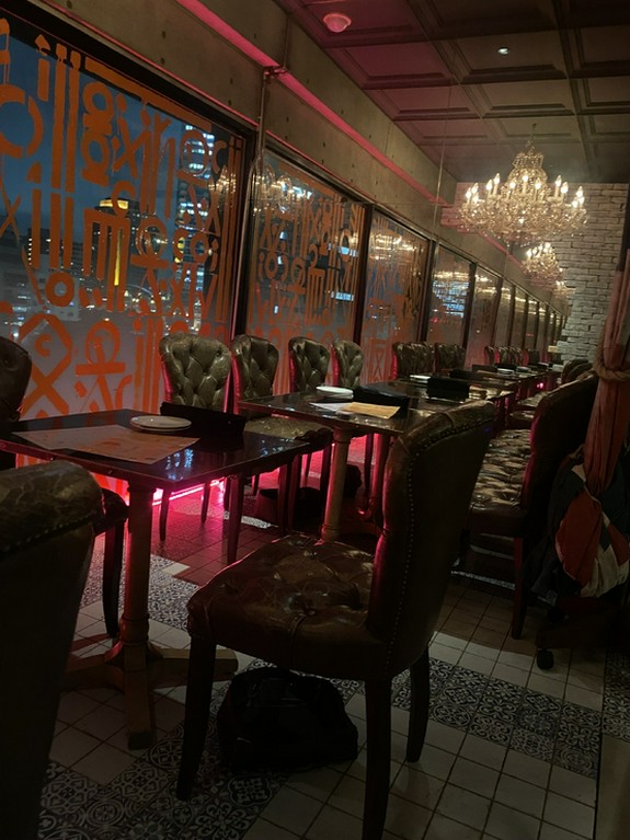 店内テーブル席