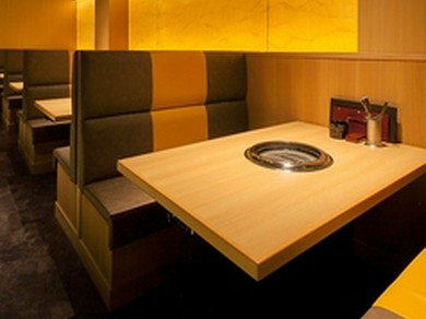 シーンに合わせて選べる、多彩な席と雰囲気