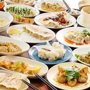 子どもから大人まで幅広く愛される餃子を囲み、家族のだんらん