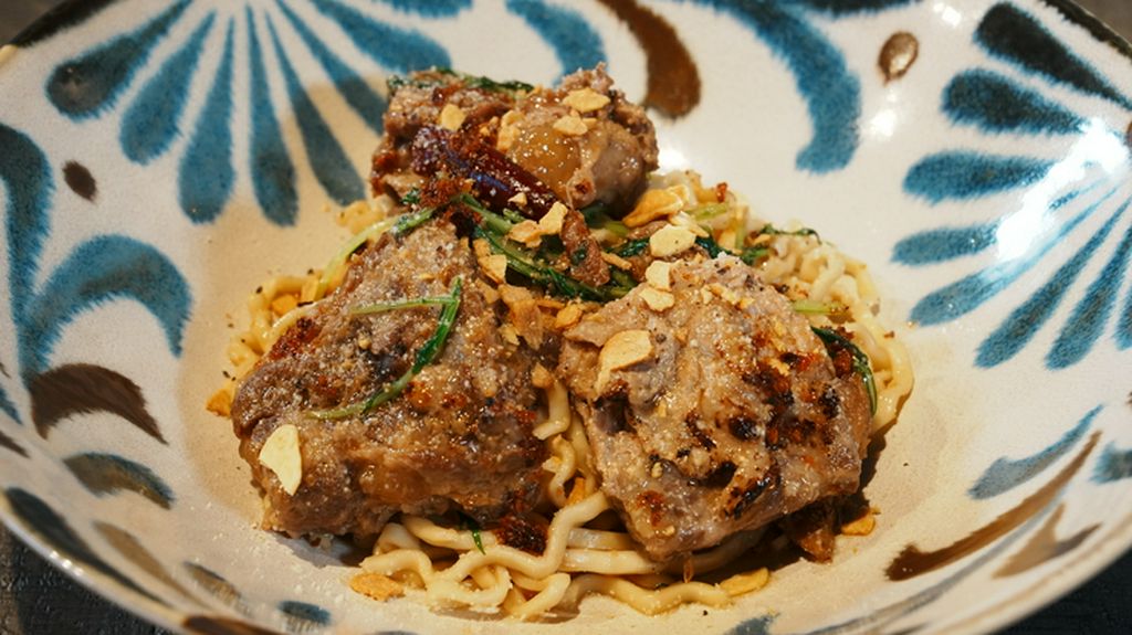 軟骨ソーキパスタ