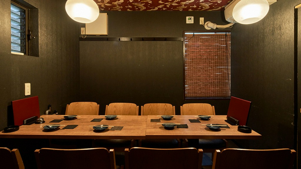 落ち着いた雰囲気の中、こだわりの料理とともに特別なひとときを