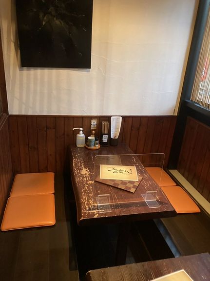 テーブル席