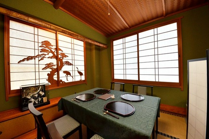 洗練された空間で、食事や会話を心ゆくまで堪能
