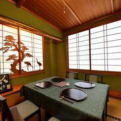 洗練された空間で、食事や会話を心ゆくまで堪能