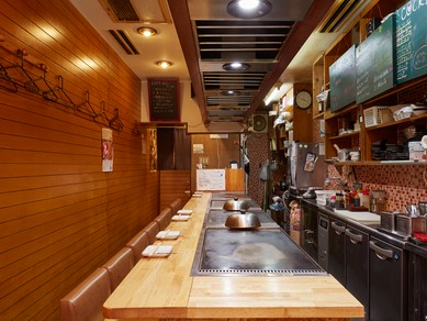 アットホーム空間でバラエティー豊かなもんじゃ焼きを堪能