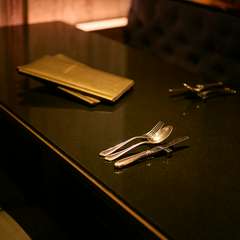 大切な方と過ごす特別な日。モダンでスタイリッシュな個室