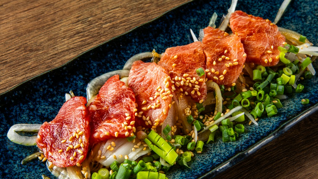 女子会ならではの華やかさの中、自由にお肉を楽しんで